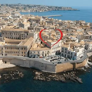 Appartamento Casa Nagalè- Di Charme Nel Cuore Di Ortigia A 50 Mt Dal Mare, Syracuse